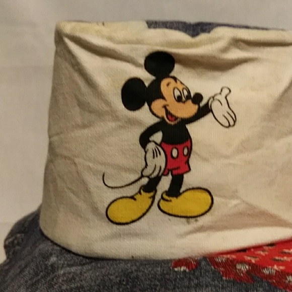 Walt Disney Bucket Hat - Picture 2 of 6